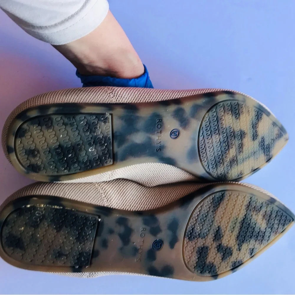 Rothy’s‎ Beige Women's Flats with Blue Accent